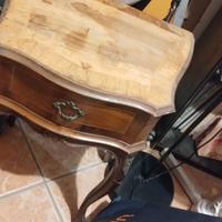 Vetrina, divano e comodino anni 50