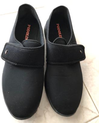 Pantofole nere in tessuto elasticizzato