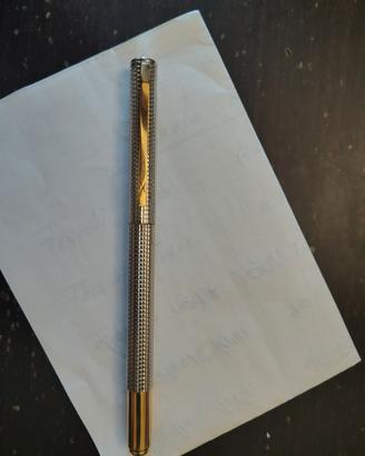 penna stilografica argento  