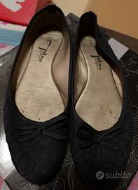 Ballerine Nere in Tessuto con Lavorazione e fiocco