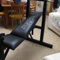 Panca inclinabile, con bilanciere 50kg e pull down