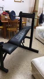 Panca inclinabile, con bilanciere 50kg e pull down