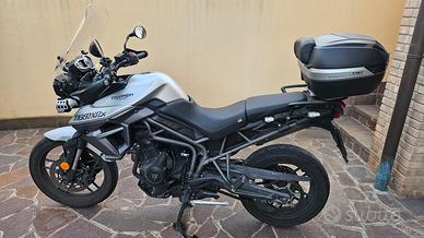 TRIUMPH TIGER 800 xRx
