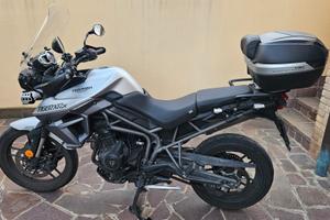 TRIUMPH TIGER 800 xRx