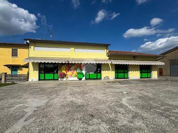 NEGOZIO A VOLTA MANTOVANA