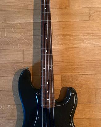 Squier by Fender Precision Bass "SQ Series"