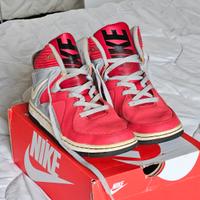 Nike Court Invader