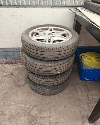 cerchi e gomme