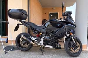 BMW F 900 XR Triple Black 2022 3000Km Full