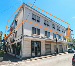 Appartamento 230 mq in pieno centro a Jesolo Paese