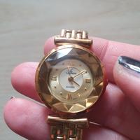Orologio da polso da donna dorato vintage anni '80