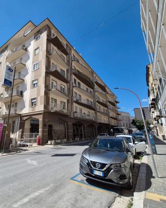 Via Cavour- 128 mq con tre soffitte - zona centro