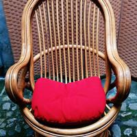 poltrona girevole in rattan