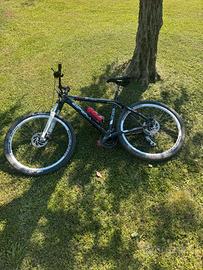 MTB telaio 27.5” freni a disco forcella ammortizza
