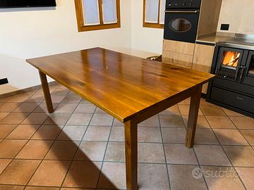 Tavolo da cucina in legno massiccio