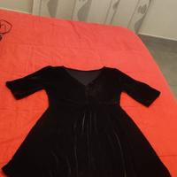 Vestitino nero in velluto