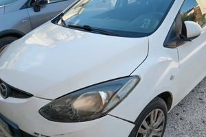 Mazda 2 2011