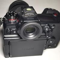 Panasonic LUMIX  S1H piu OBIETTIVO 24-105 OIS