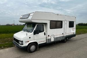 Camper mansardato