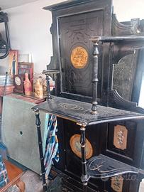 Mobiletti antichi dell'800