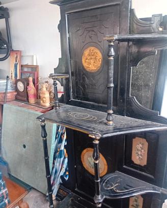 Mobiletti antichi dell'800