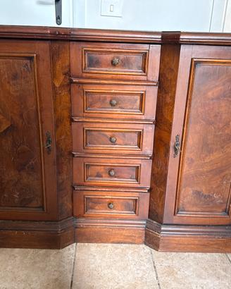 Credenza due ante e 5 cassetti