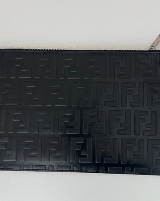 Pochette Fendi piatta nera