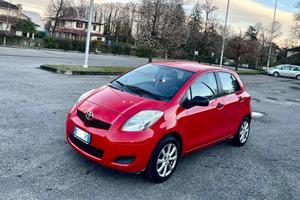 Toyota Yaris 1.0 5 porte
