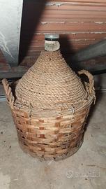 Damigiane in vimini