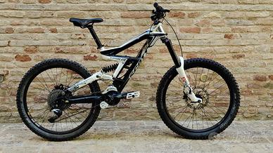 Bike Downhill Scott Gambler professional
