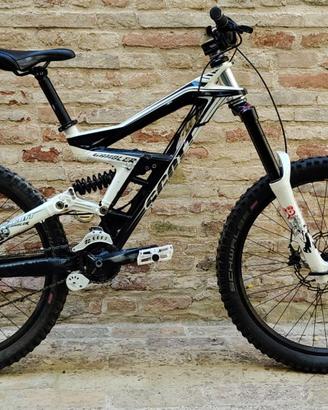 Bike Downhill Scott Gambler professional