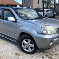 Nissan X-TRAIL Diesel 2.2 Dci con gancio traino