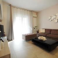 5 LOCALI A PRATO