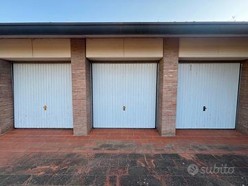 N. 3 portoni garage