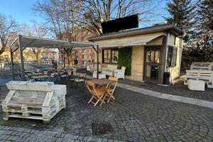 Locale commerciale con attività avviata