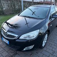 Opel Astra 1.7 diesel 2011 NEOPATENTATI