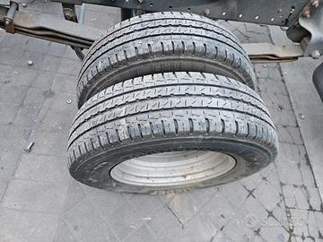 Ruote posteriori per Nissan NT500 3.0 Diesel del 2