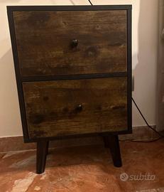 Coppia di comodini stile industrial