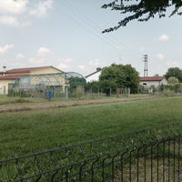 Magazzino con terreno