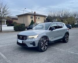 VOLVO XC40 B3 automatico Ultimate Dark