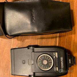 -Flash Fujica + custodia in pelle Fujica