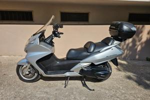 Honda silver wing 600
