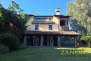 Compendio immobiliare - Dolegna del Collio