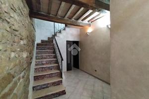 CASA SEMINDIPENDENTE A SIGILLO