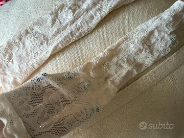 Calzini in pizzo usati