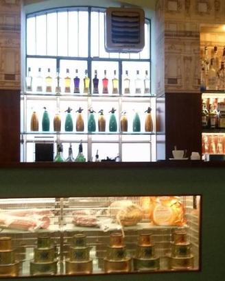 Attività / Licenza di 170 m² con 5 locali a Lucca