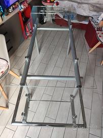 tavolo da pranzo di vetro integro e solidissimo