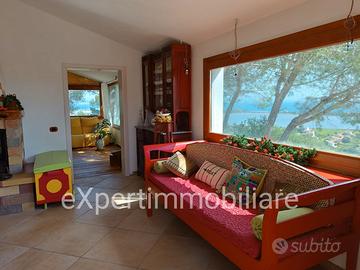 Villa panoramica in località Laveria