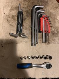 Set 24 pz cricchetto e bussole 1/4,torx,brugole