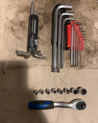 Set 24 pz cricchetto e bussole 1/4,torx,brugole